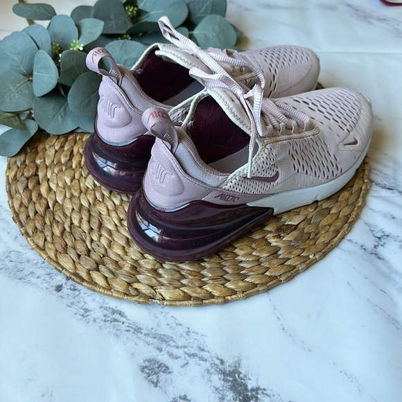 Nike Air Max 270 running shoes- pink and magenta- size 8.5 - Picture 2 of 5
